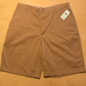 Men’s shorts, brand new khakis